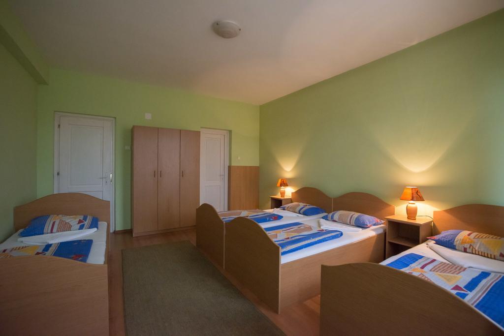 Beluci Panzio Hotell Odorheiu Secuiesc Eksteriør bilde